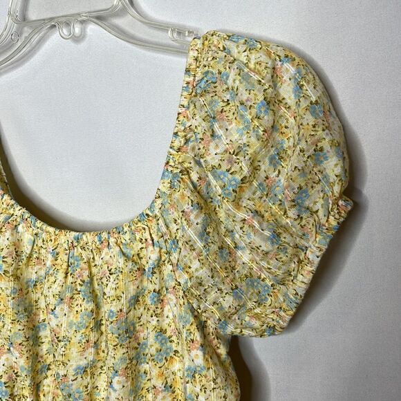 American Eagle Flowered Crop Top. Size XS. - Picture 5 of 8